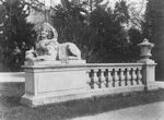 Widok na sfinksa od strony ogrodu - zdjcie sprzed 1945 roku